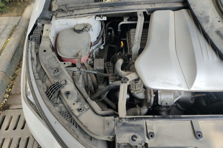 比亚迪 唐新能源 2021款 DM-i 112KM 尊荣型局部细节9006