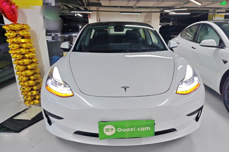 特斯拉 Model 3 2022款 后轮驱动版车身外观2
