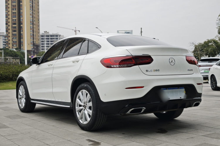 奔驰GLC轿跑 2021款 GLC 260 4MATIC 轿跑SUV车身外观6002