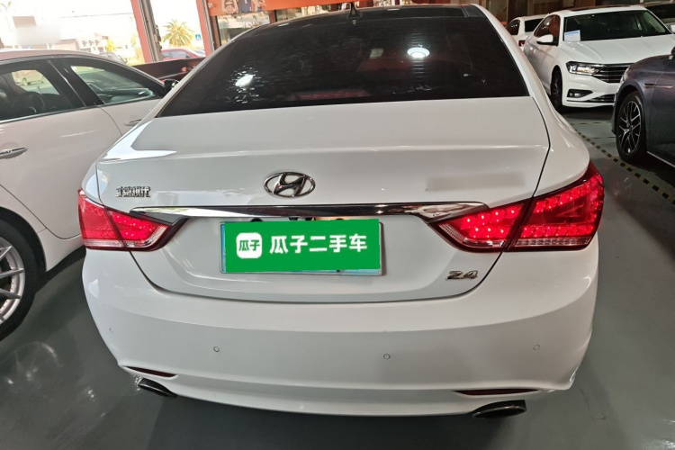 现代 索纳塔 2014款 2.4L 自动豪华版 国IV车身外观6