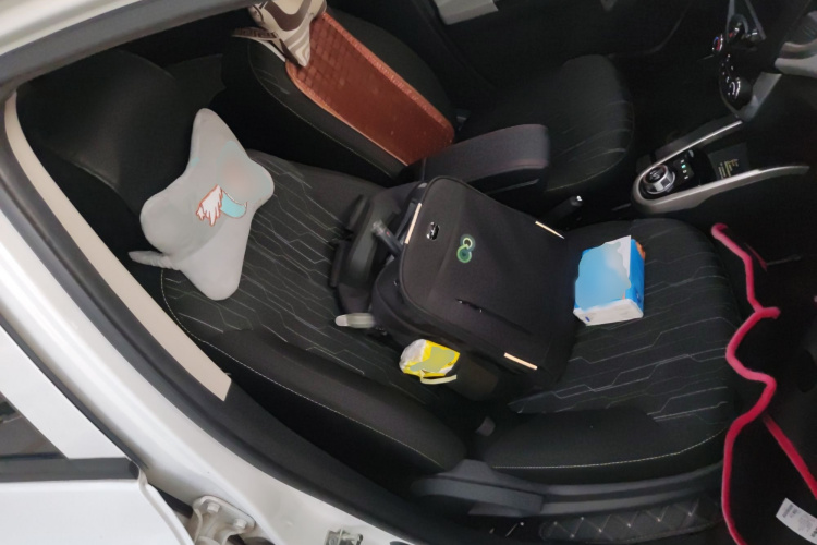 长安欧尚 奔奔E-Star 2021款 国民版 心悦版 磷酸铁锂（31.95kWh）局部细节41