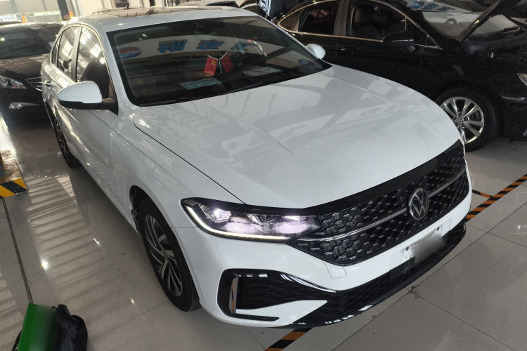 大众 朗逸 2024款 1.5L 自动星空五百万版车身外观3