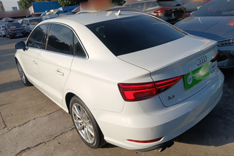 奥迪A3 2018款 30周年年型 Limousine 35 TFSI 进取型车身外观4