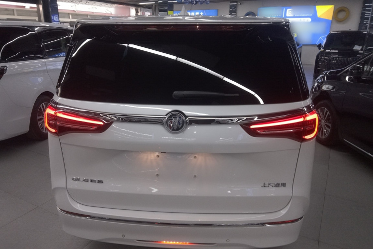 别克GL8 2023款 ES陆尊 舒适型车身外观6