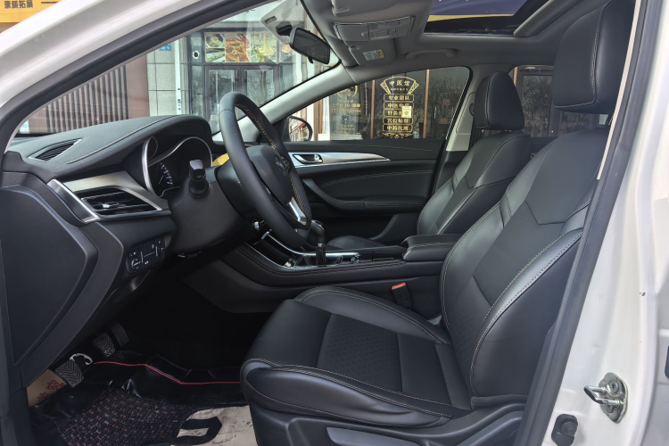长安 逸动 2018款 1.6L GDI 手动时尚型中控内饰7001