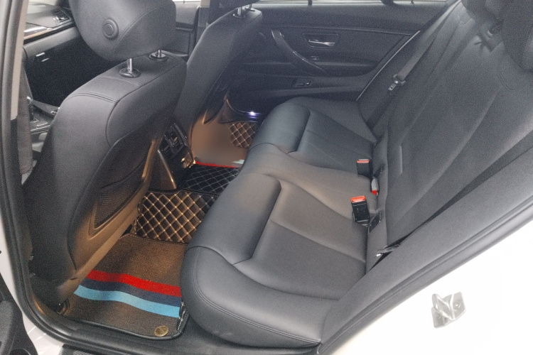 宝马3系 2017款 320Li M运动型中控内饰7004