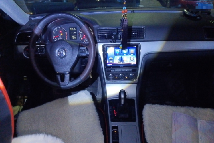 大众 帕萨特 2014款 1.8TSI DSG尊荣导航版中控内饰12