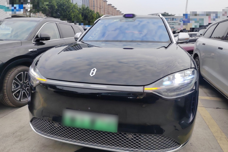 鸿蒙智行 问界M9 2024款 纯电 Ultra版 100kWh 5座版车身外观2