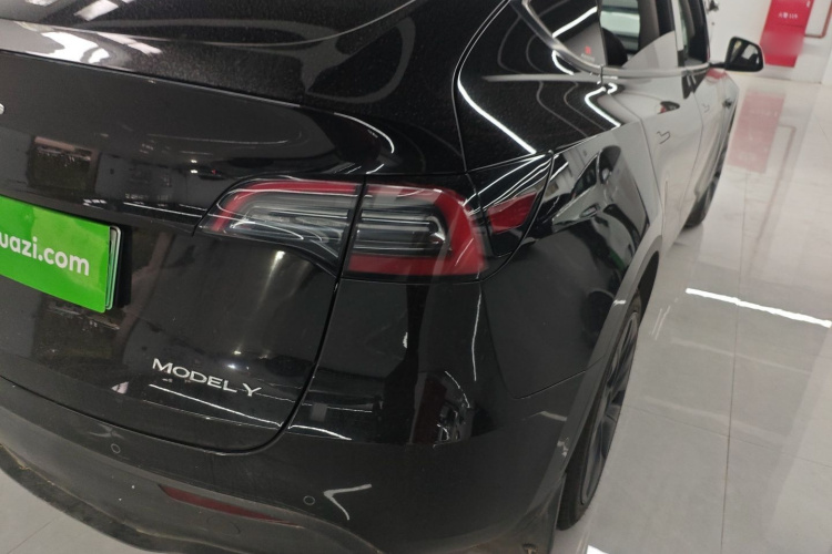 特斯拉 Model Y 2023款 长续航全轮驱动版车身外观6006