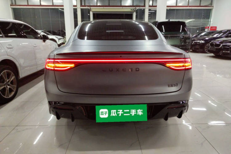 鸿蒙智行 智界S7 2024款 Ultra 四驱旗舰版车身外观6004