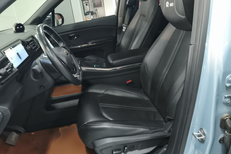 蔚来ES6 2022款 75kWh 签名版中控内饰19