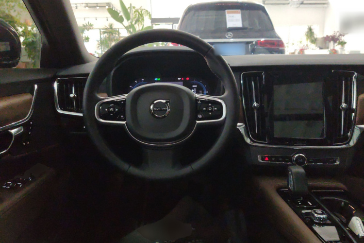 沃尔沃S90新能源 2024款 插电式混动 四驱长续航智逸豪华版中控内饰13