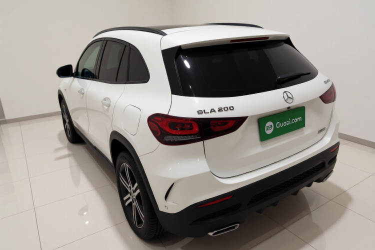 奔驰GLA 2020款 GLA 200 4MATIC车身外观5