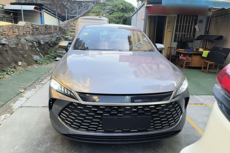 比亚迪 秦PLUS 2025款 DM-i 智驾版 128KM进取型车身外观2