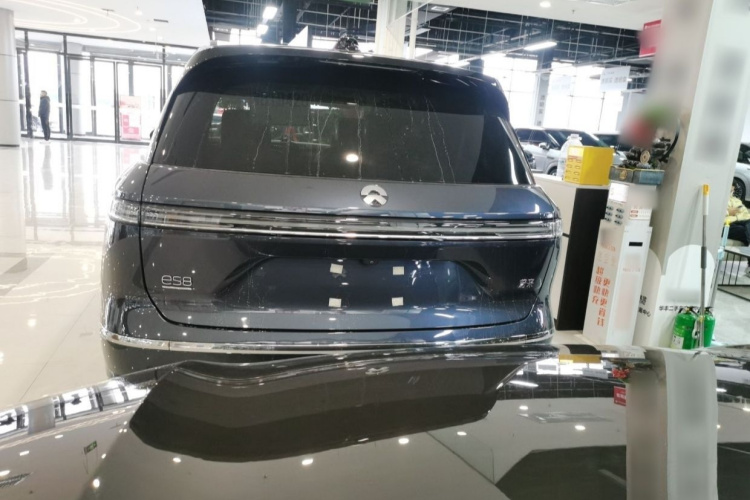 蔚来ES8 2026款 六座行政签名版车身外观6004