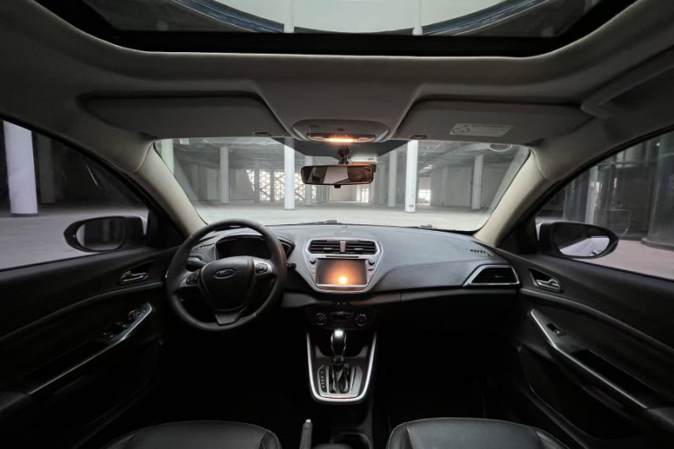 福特 福睿斯 2015款 1.5L 自动时尚型中控内饰7005