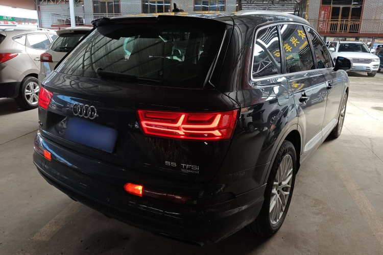 奥迪Q7 2019款 55 TFSI 技术型车身外观6005
