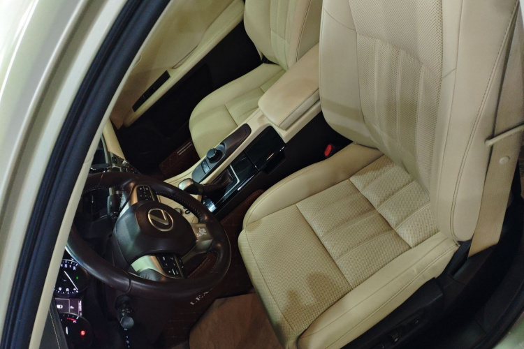 雷克萨斯ES 2015款 200 精英版局部细节19