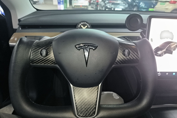 特斯拉 Model 3 2022款 后轮驱动版中控内饰13