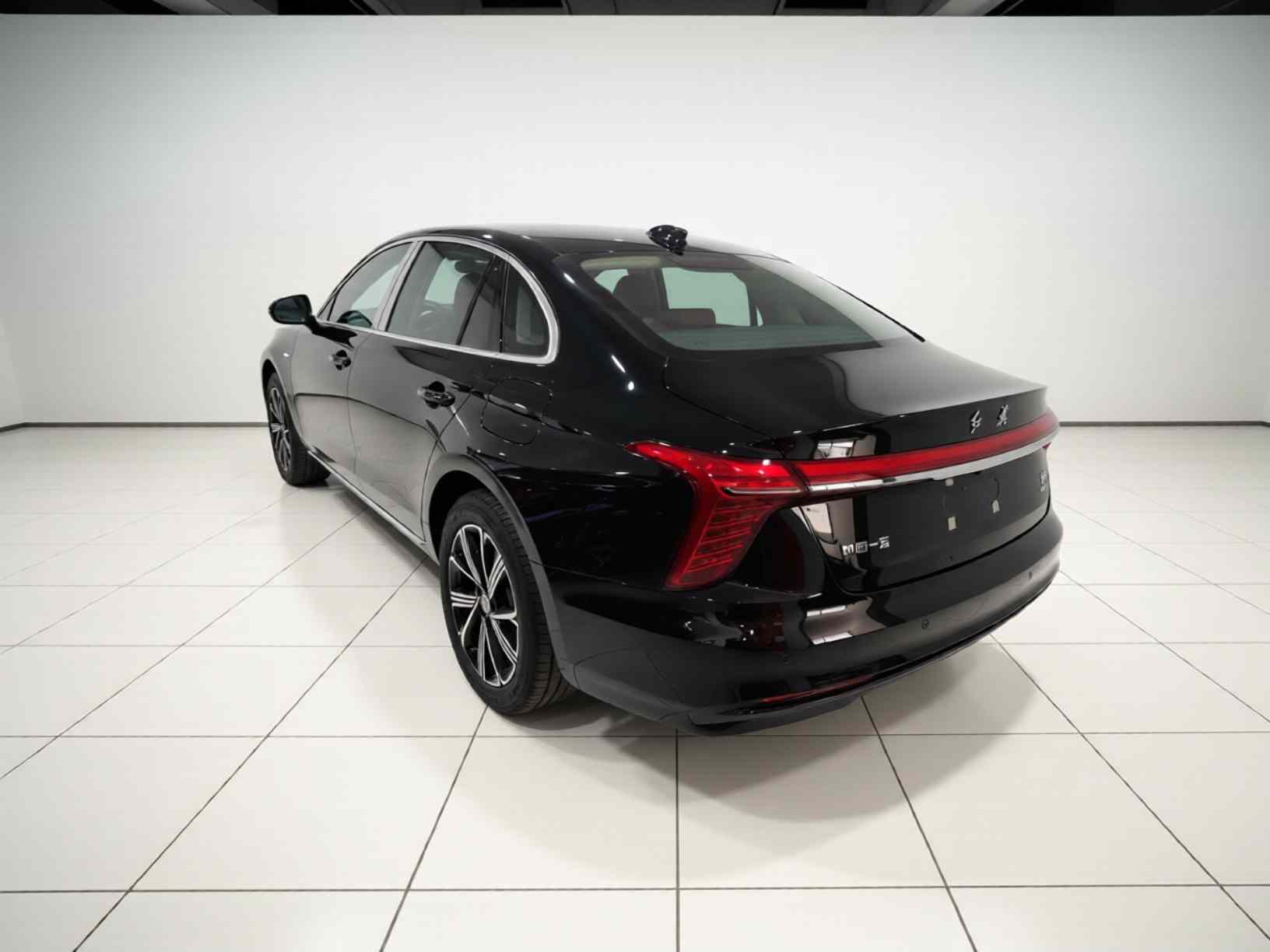 红旗H5 PHEV 2025款 170 超混版(3)