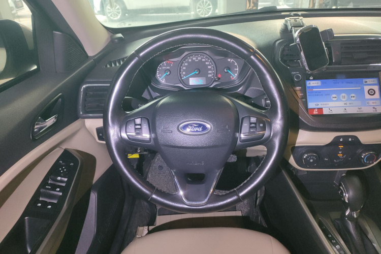 福特 福睿斯 2017款 改款 1.5L 自动舒适型中控内饰13