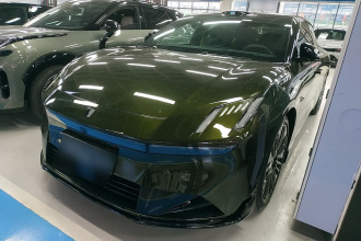 领克10 EM-P 2025款 240四驱Ultra运动版