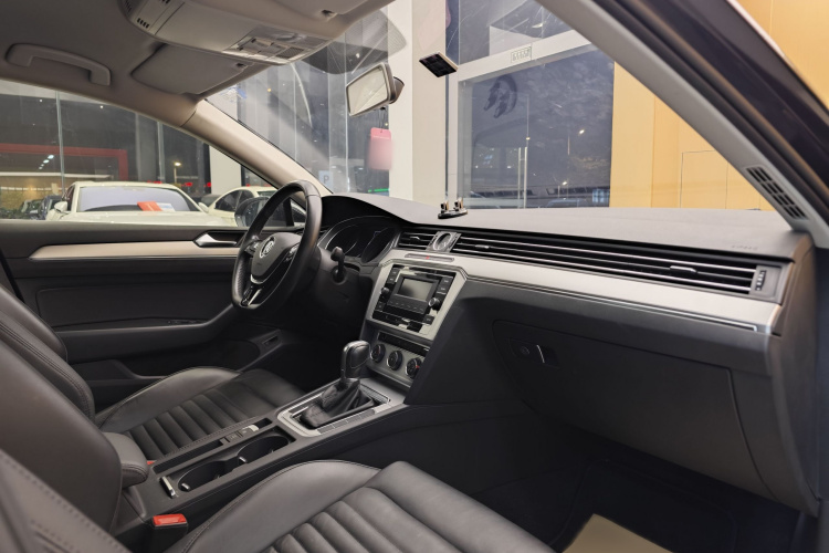 大众 迈腾 2019款 280TSI DSG 舒适型 国VI中控内饰7001