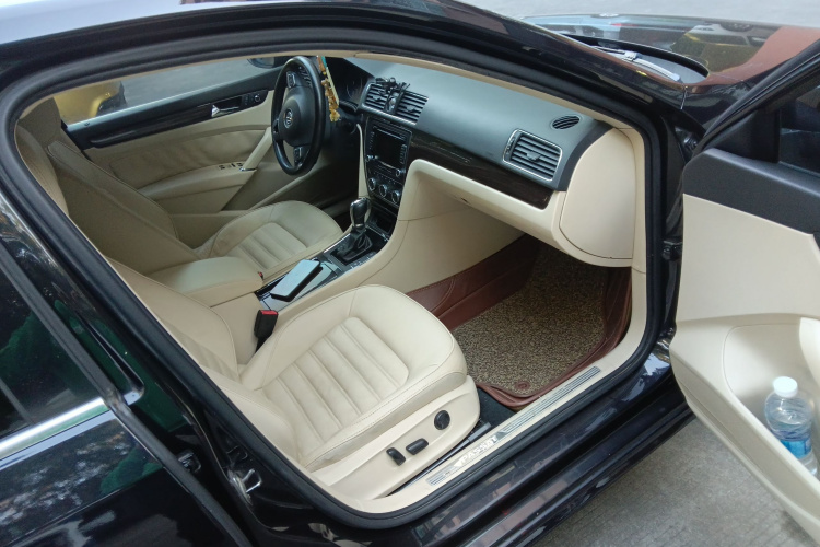 大众 帕萨特 2014款 1.8TSI DSG御尊版局部细节9005