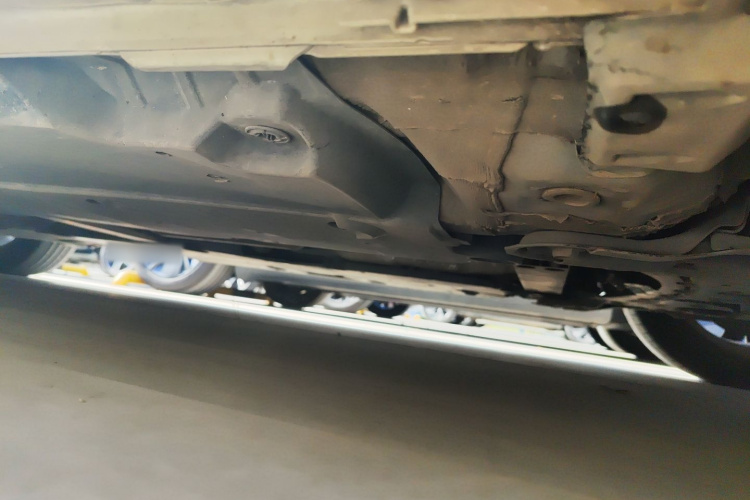 丰田 雷凌 2021款 TNGA 1.5L CVT进取版局部细节9001