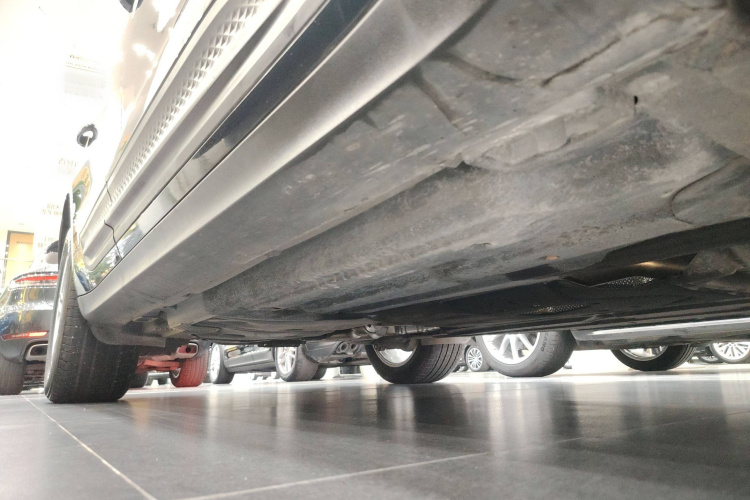 保时捷 2023款 Macan 2.0T机舱底盘29