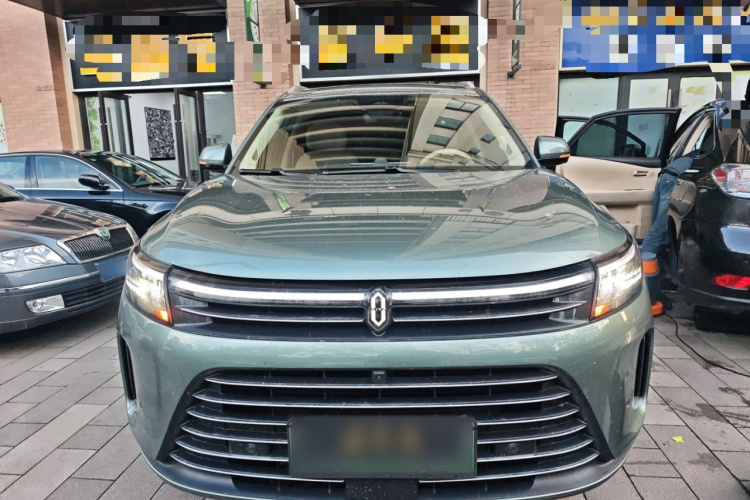 鸿蒙智行 问界M7 2024款 1.5T 后驱Plus版 6座车身外观2