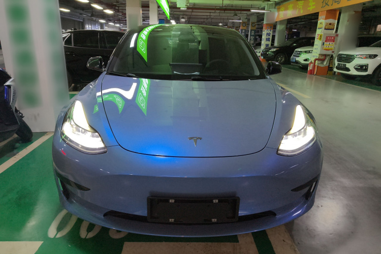 特斯拉 Model 3 2022款 后轮驱动版车身外观2