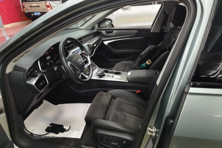 奥迪A6(进口) 2021款 allroad quattro 探索家 55 TFSI 尊享越野型中控内饰19