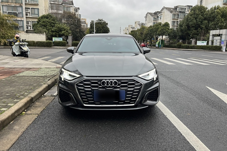 奥迪A3 2024款 Sportback 35 TFSI 时尚运动型车身外观6006