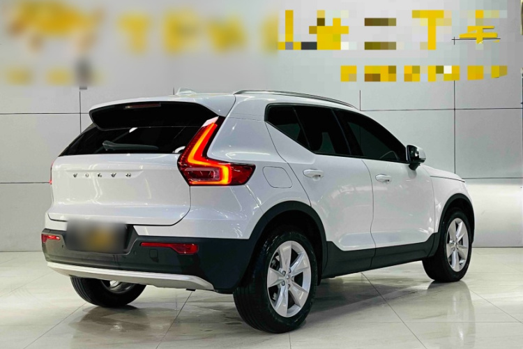 沃尔沃XC40 2023款 B3 智行时尚版车身外观6006