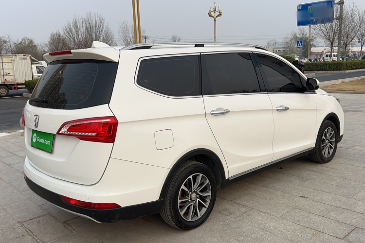 宝骏730 2017款 1.8L iAMT豪华型 7座车身外观6007