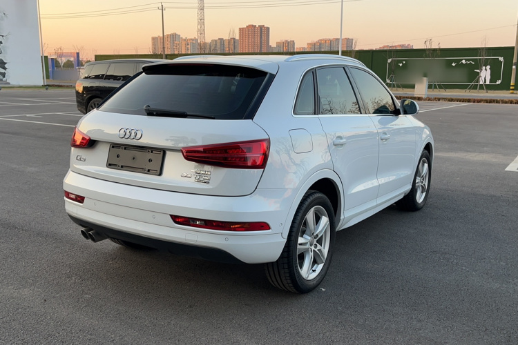 奥迪Q3 2017款 35 TFSI quattro 全时四驱风尚型车身外观6003