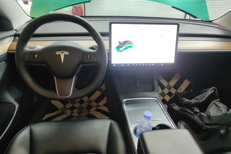 特斯拉 Model 3 2021款 标准续航后驱升级版中控内饰12