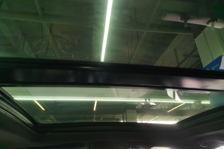 凯迪拉克XT5 2022款 2.0T 四驱尊贵型中控内饰22