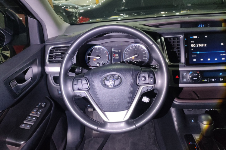 丰田 汉兰达 2021款 2.0T 四驱豪华版 7座局部细节13