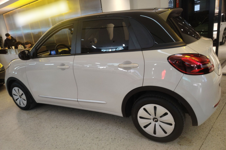 五菱汽车 五菱缤果 2023款 203km 轻享款车身外观6003