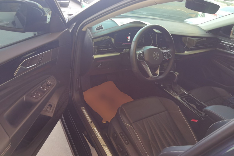 大众 帕萨特 2023款 改款 330TSI 豪华版中控内饰20