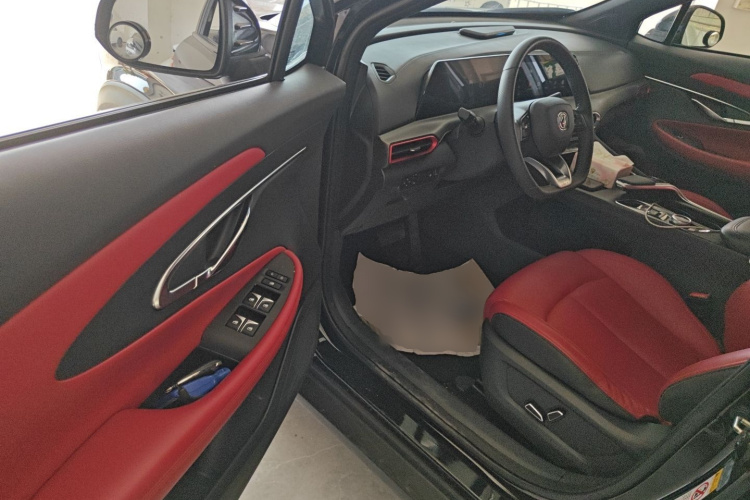 长安UNI-T 2020款 1.5T 尊贵型中控内饰20