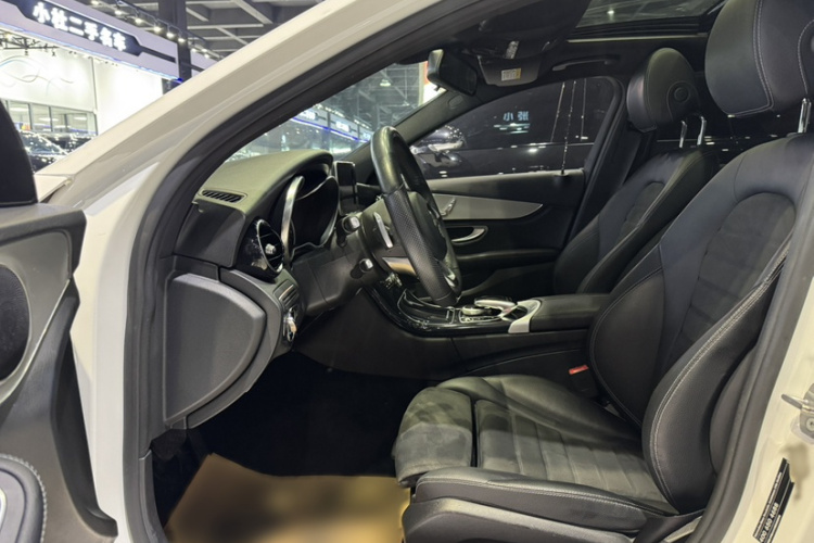 奔驰C级 2017款 C 200 运动版中控内饰7007