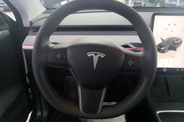 特斯拉 Model Y 2023款 后轮驱动版中控内饰13