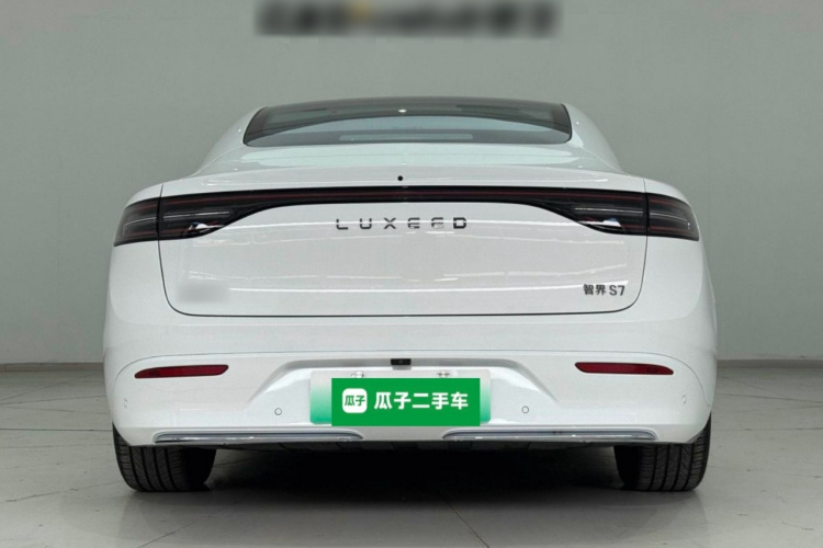 鸿蒙智行 智界S7 2025款 855km Max车身外观6004