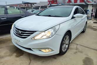 现代 索纳塔 2014款 2.0L 自动豪华版