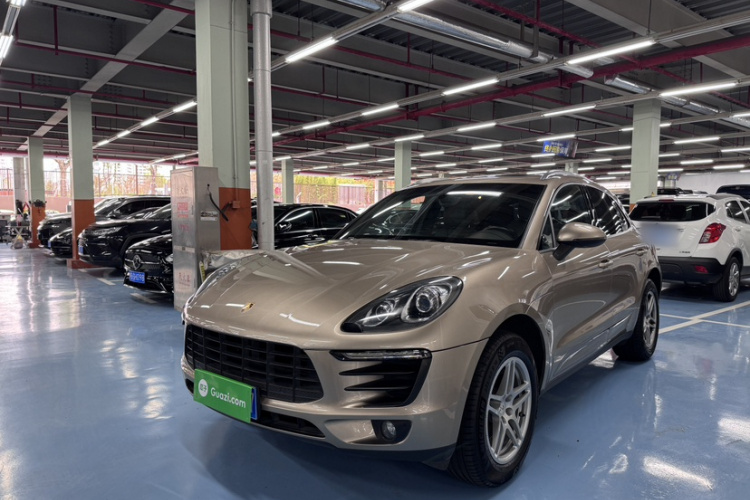 保时捷 2016款 Macan 2.0T车身外观1