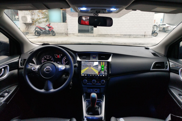 日产 轩逸 2021款 经典 1.6XL 手动豪华版中控内饰7002