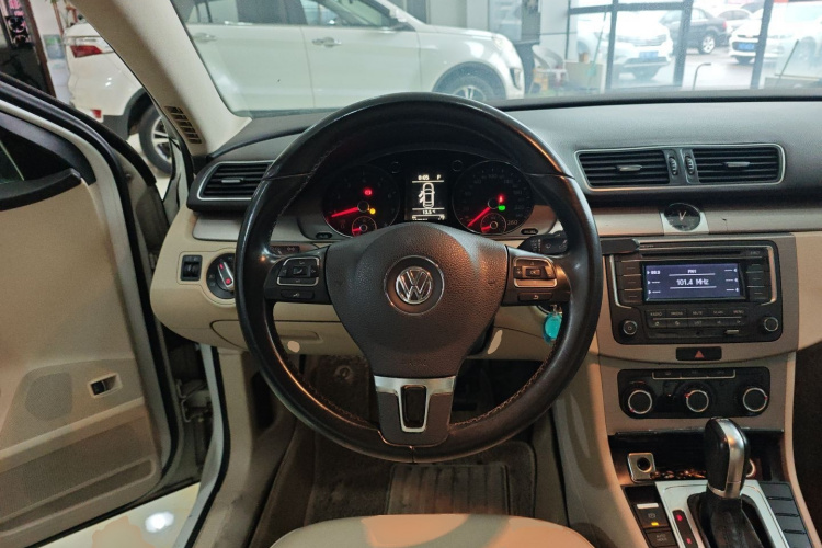 大众 迈腾 2013款 1.8TSI 领先型中控内饰13